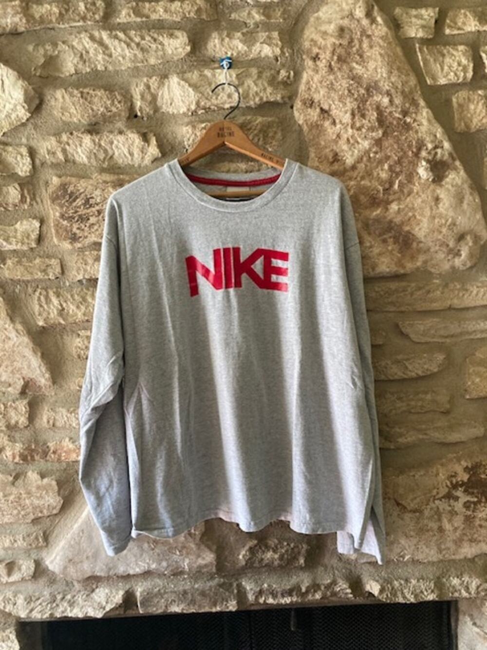 Y2K-era Men's NIKE Athletics Long Sleeve Tee - XL
